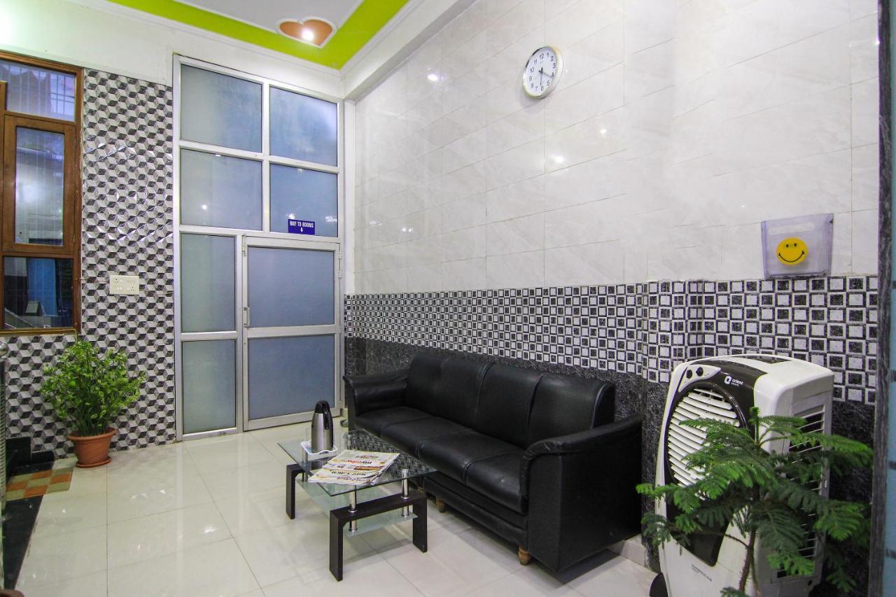 Oyo Flagship 4434 Earth Inn Lucknow Exterior photo